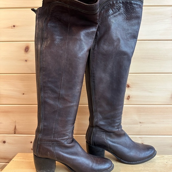 Brown Leather knee high boots - Picture 4 of 7